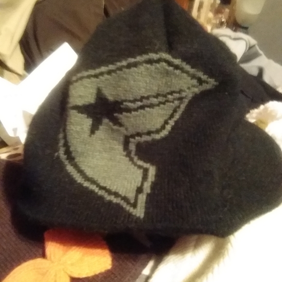 Winter hat bundle - Picture 4 of 5